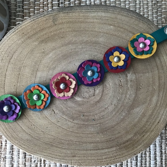 LAST 1! NEW 100% Leather Daisy Bracelet Handmade Mexico Boho 2-Snap Festival - Picture 3 of 12